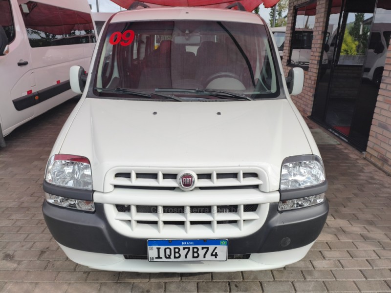 DOBLÓ 1.8 ELX 8V FLEX 4P MANUAL 7 LUGARES - 2009 - CAXIAS DO SUL