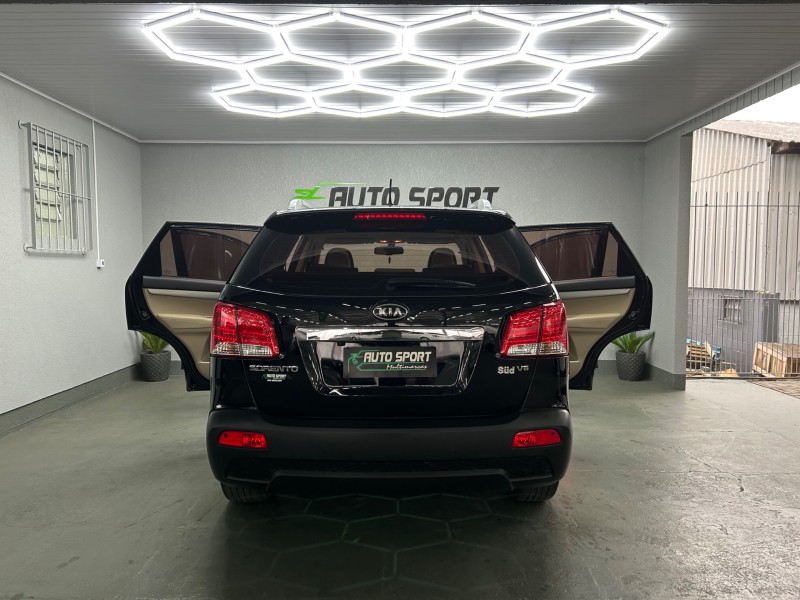 SORENTO 3.5 EX2 V6 4X4 24V GASOLINA 4P 7 LUGARES AUTOMÁTICO - 2012 - CAXIAS DO SUL