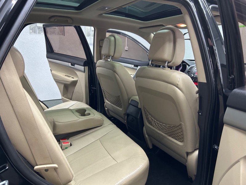 SORENTO 3.5 EX2 V6 4X4 24V GASOLINA 4P 7 LUGARES AUTOMÁTICO - 2012 - CAXIAS DO SUL
