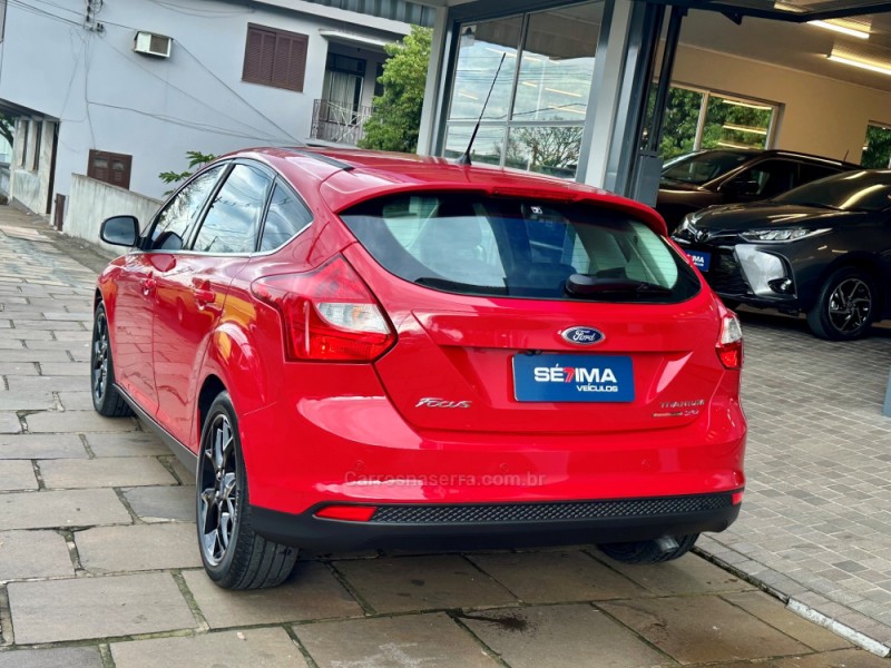 FOCUS 2.0 TITANIUM HATCH 16V FLEX 4P AUTOMÁTICO - 2014 - GUAPORé