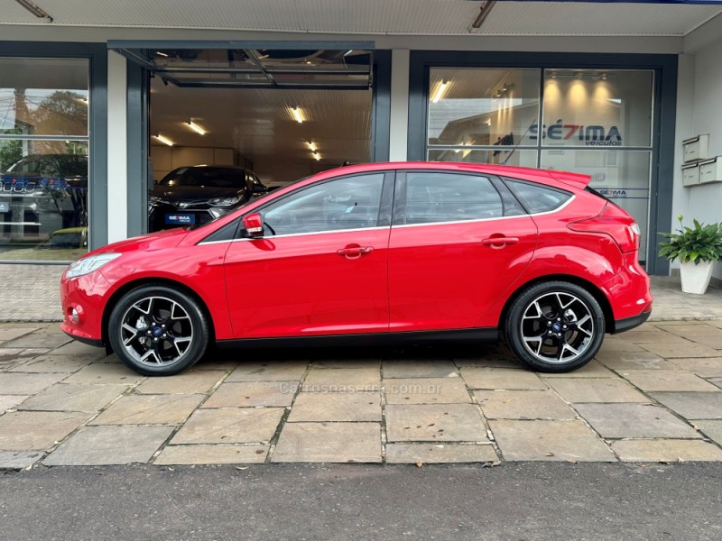 FOCUS 2.0 TITANIUM HATCH 16V FLEX 4P AUTOMÁTICO - 2014 - GUAPORé