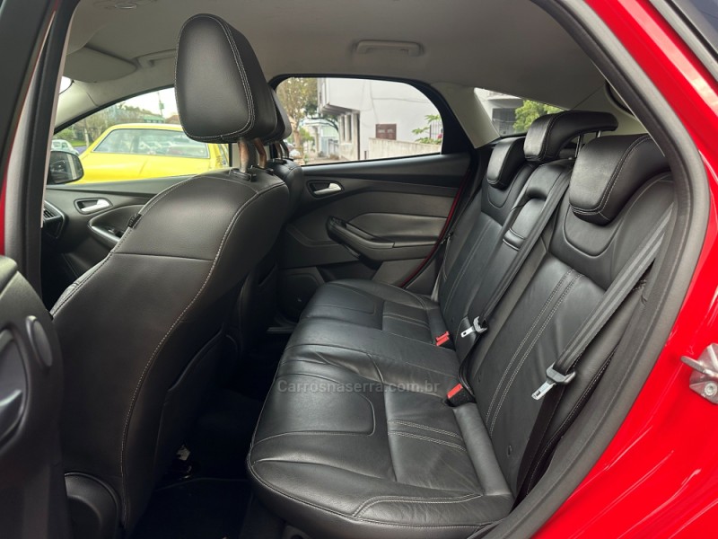 FOCUS 2.0 TITANIUM HATCH 16V FLEX 4P AUTOMÁTICO - 2014 - GUAPORé