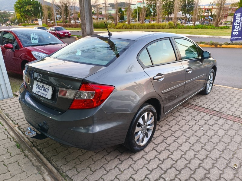 CIVIC 1.8 LXS 16V FLEX 4P AUTOMÁTICO - 2014 - BOM PRINCíPIO