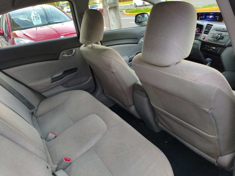 CIVIC 1.8 LXS 16V FLEX 4P AUTOMÁTICO - 2014 - BOM PRINCíPIO