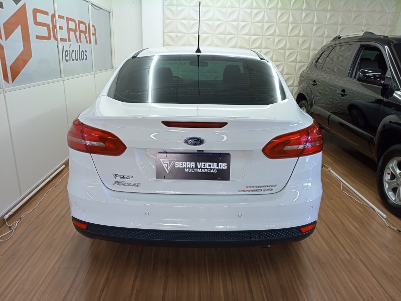 FOCUS 2.0 TITANIUM FASTBACK 16V FLEX 4P AUTOMÁTICO - 2016 - CAXIAS DO SUL