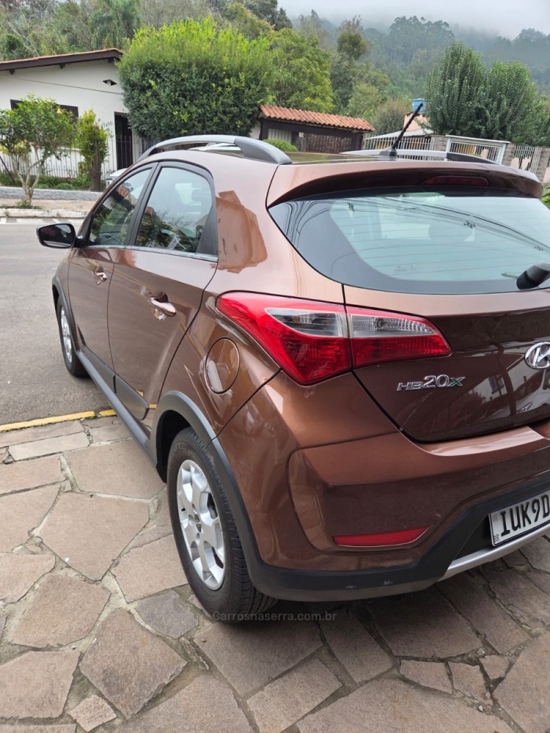 HB20X 1.6 16V STYLE FLEX 4P MANUAL - 2014 - PICADA CAFé