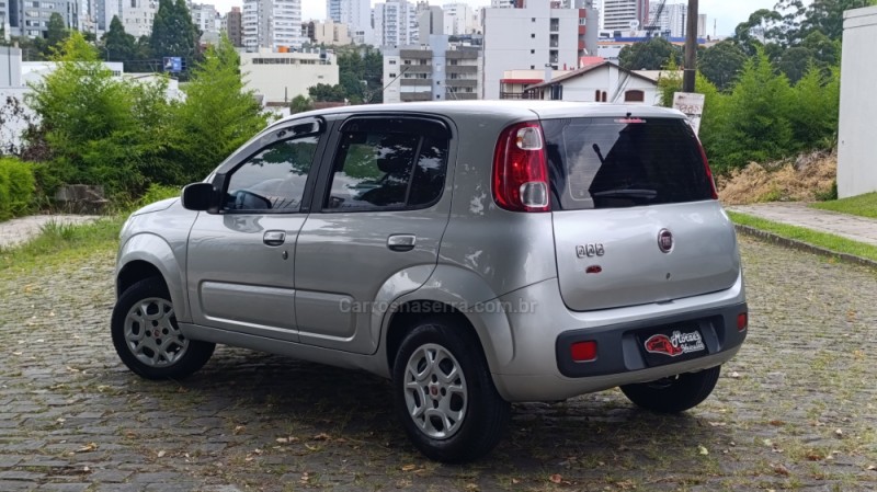 UNO 1.0 EVO ATTRACTIVE 8V FLEX 4P MANUAL - 2014 - CAXIAS DO SUL