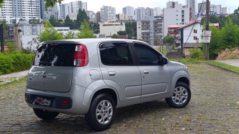 UNO 1.0 EVO ATTRACTIVE 8V FLEX 4P MANUAL - 2014 - CAXIAS DO SUL