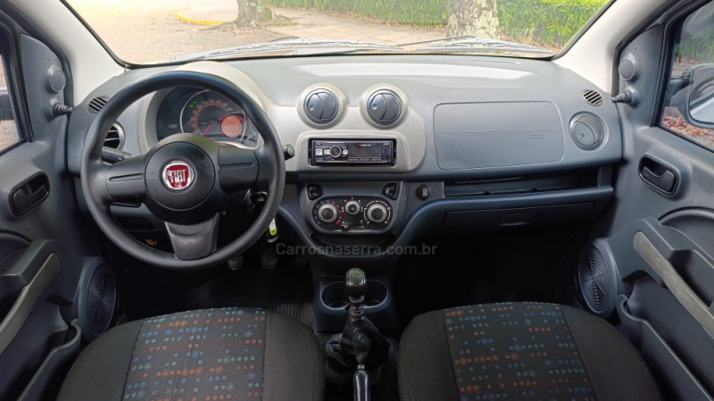 UNO 1.0 EVO ATTRACTIVE 8V FLEX 4P MANUAL - 2014 - CAXIAS DO SUL