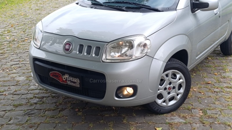 UNO 1.0 EVO ATTRACTIVE 8V FLEX 4P MANUAL - 2014 - CAXIAS DO SUL