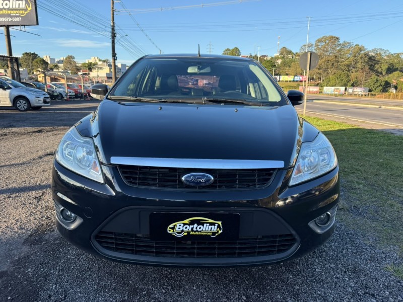 FOCUS 1.6 GLX 16V FLEX 4P MANUAL - 2011 - FARROUPILHA