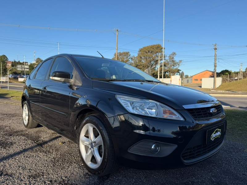 FOCUS 1.6 GLX 16V FLEX 4P MANUAL - 2011 - FARROUPILHA
