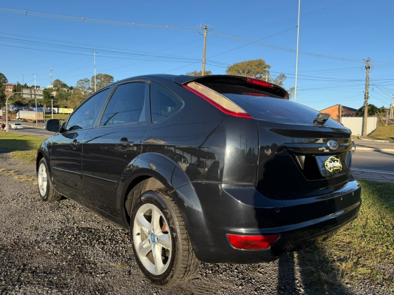 FOCUS 1.6 GLX 16V FLEX 4P MANUAL - 2011 - FARROUPILHA
