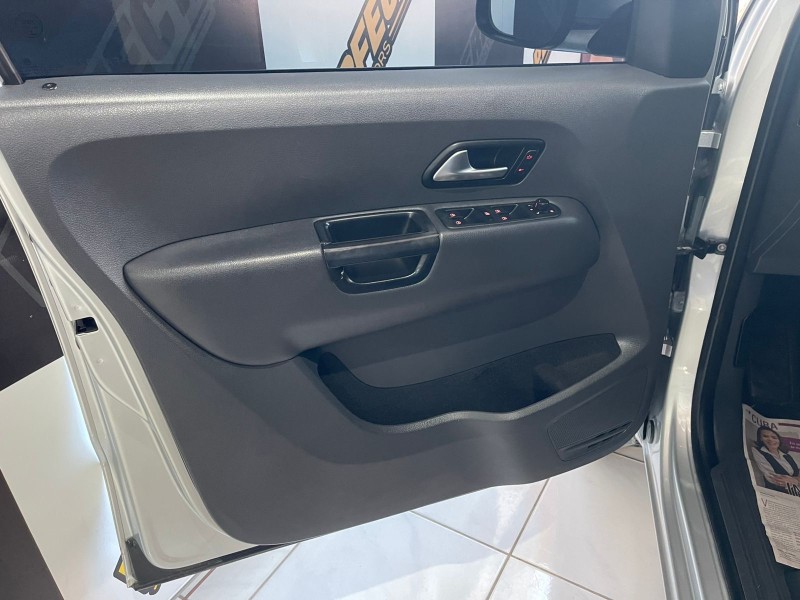 AMAROK 2.0 HIGHLINE EXTREME 4X4 CD 16V 4P AUTOMÁTICO - 2015 - PORTãO