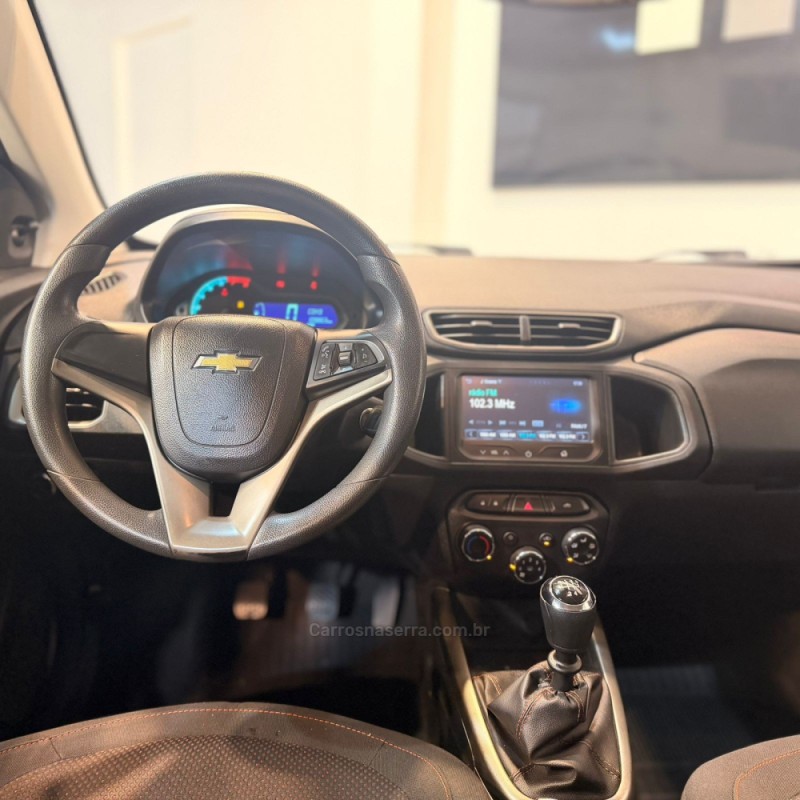 ONIX 1.4 MPFI LT 8V FLEX 4P MANUAL - 2016 - NOVO HAMBURGO