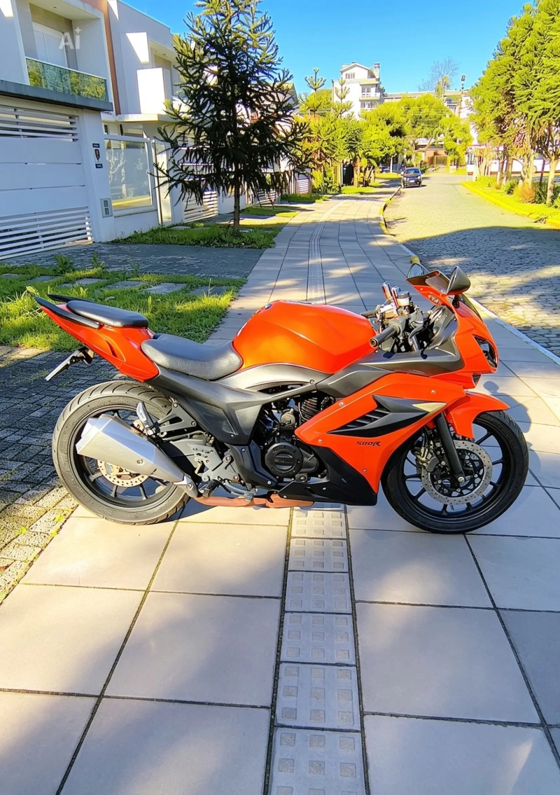 COMET GT 250R  - 2015 - FARROUPILHA