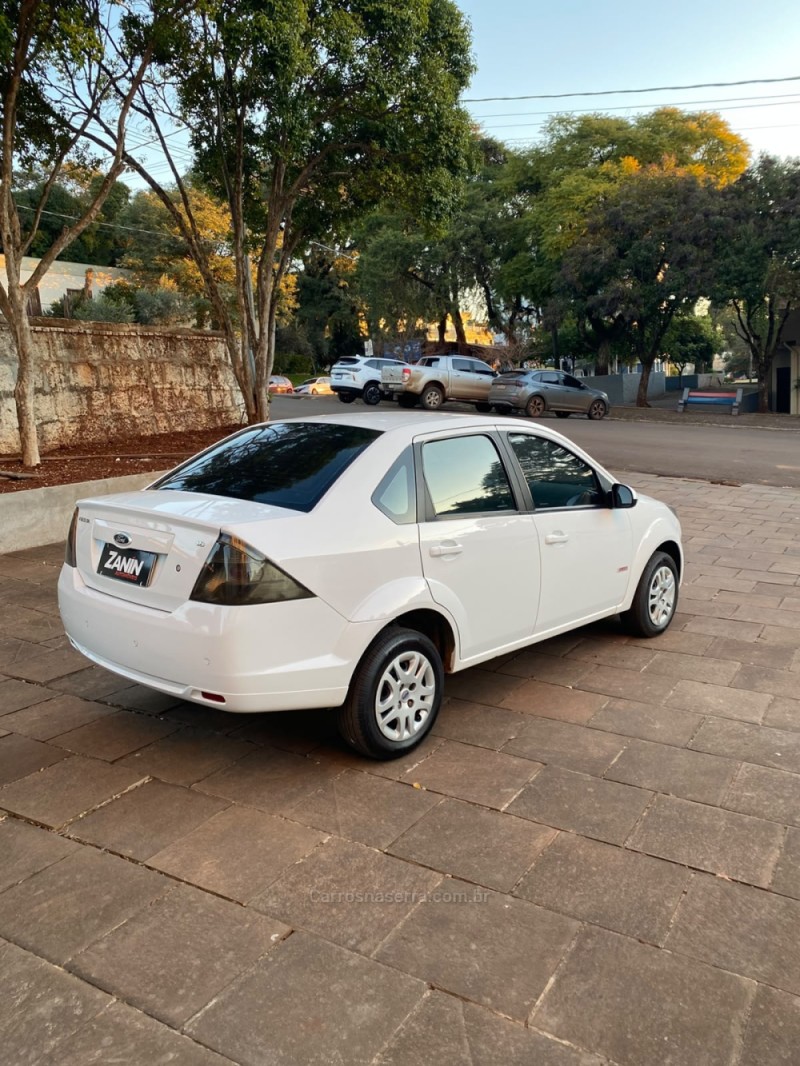 FIESTA 1.6 MPI SEDAN 8V FLEX 4P MANUAL - 2011 - SANANDUVA