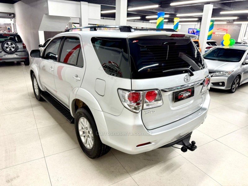 HILUX SW4 3.0 SRV 4X4 16V TURBO INTERCOOLER DIESEL 4P AUTOMÁTICO - 2014 - CAXIAS DO SUL