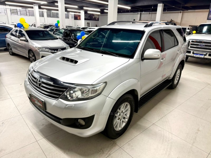 HILUX SW4 3.0 SRV 4X4 16V TURBO INTERCOOLER DIESEL 4P AUTOMÁTICO - 2014 - CAXIAS DO SUL