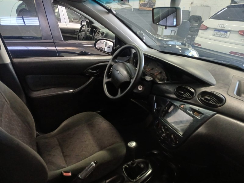 FOCUS 1.8 16V GASOLINA 4P MANUAL - 2003 - FARROUPILHA
