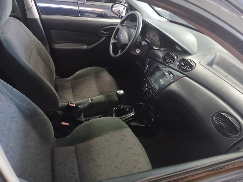 FOCUS 1.8 16V GASOLINA 4P MANUAL - 2003 - FARROUPILHA