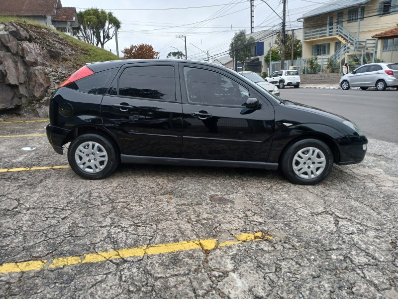 FOCUS 1.8 16V GASOLINA 4P MANUAL - 2003 - FARROUPILHA