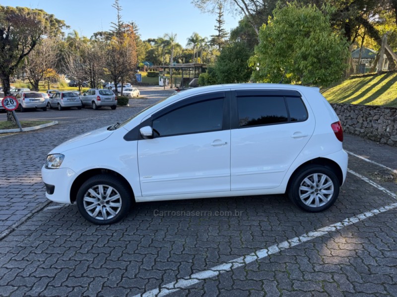 FOX 1.0 MI 8V FLEX 4P MANUAL - 2011 - CAXIAS DO SUL
