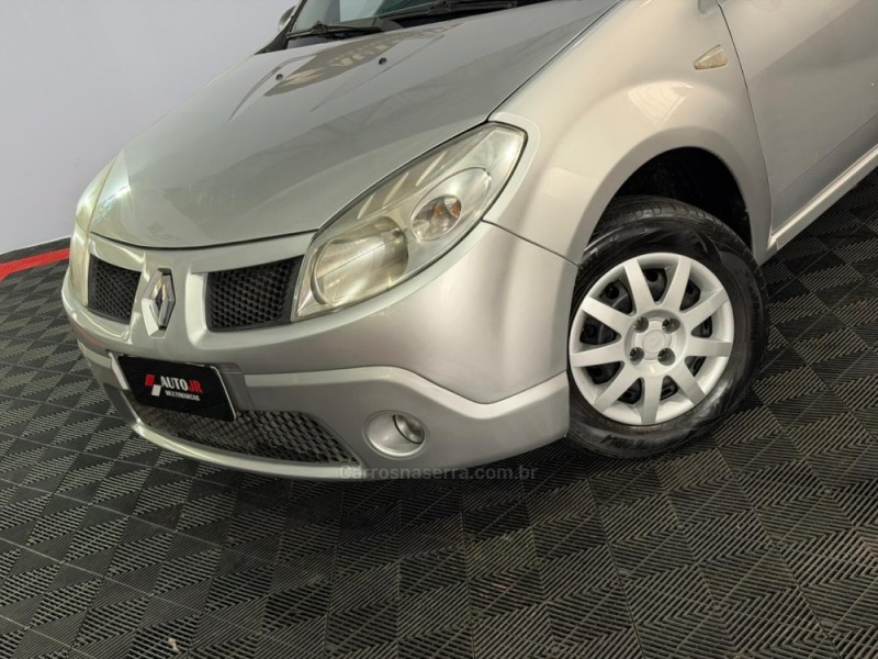 SANDERO 1.0 AUTHENTIQUE 16V FLEX 4P MANUAL - 2009 - VACARIA