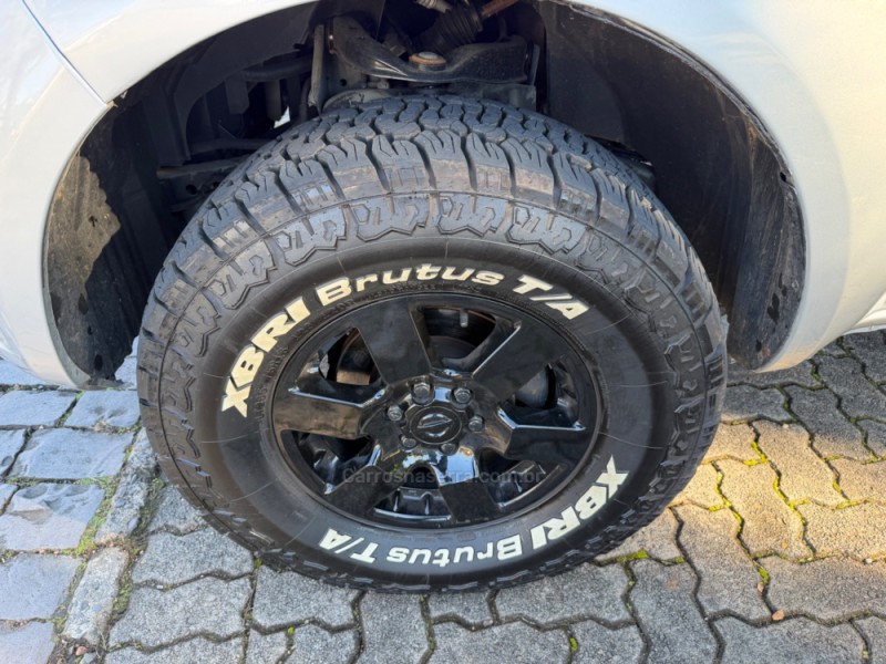 FRONTIER 2.5 SV ATTACK 4X4 CD TURBO ELETRONIC DIESEL 4P MANUAL - 2013 - CAXIAS DO SUL