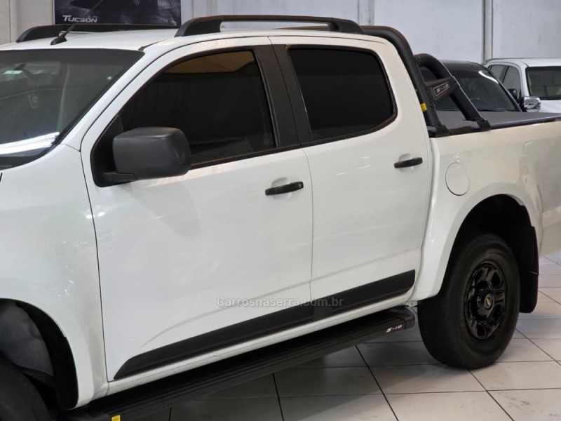 S10 2.4 LS 4X2 CD 8V FLEX 4P MANUAL - 2015 - SAPUCAIA DO SUL