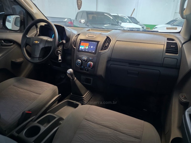 S10 2.4 LS 4X2 CD 8V FLEX 4P MANUAL - 2015 - SAPUCAIA DO SUL