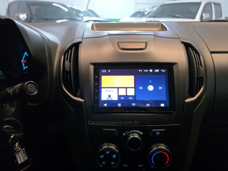 S10 2.4 LS 4X2 CD 8V FLEX 4P MANUAL - 2015 - SAPUCAIA DO SUL