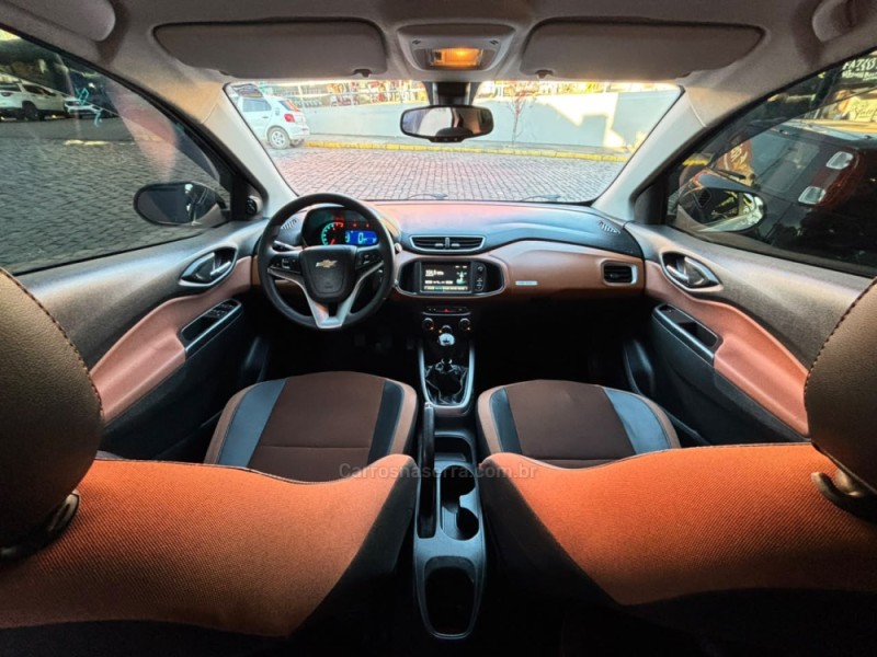 ONIX 1.4 MPFI ACTIV 8V FLEX 4P MANUAL - 2017 - SãO FRANCISCO DE PAULA