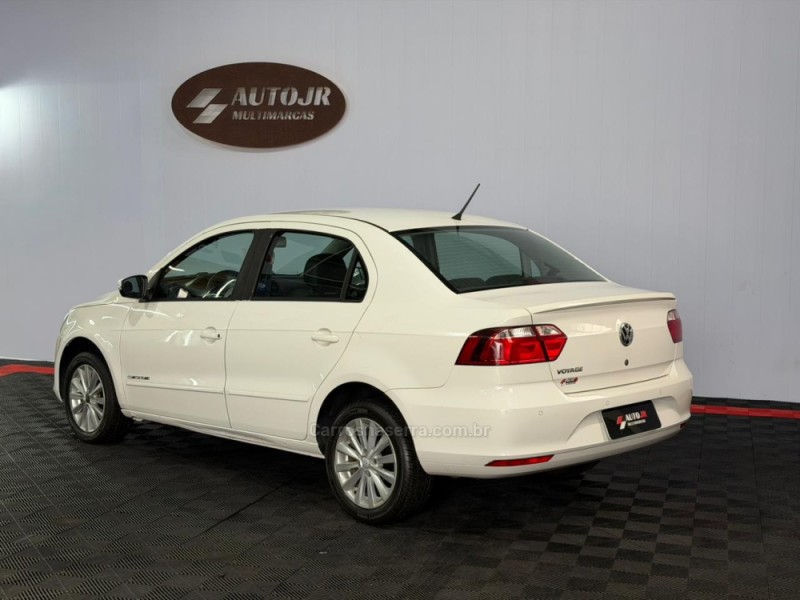 VOYAGE 1.0 MI COMFORTLINE 8V FLEX 4P MANUAL - 2015 - VACARIA