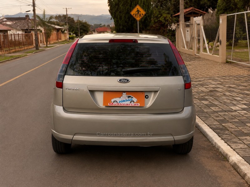 FIESTA 1.6 MPI 8V GASOLINA 4P MANUAL - 2013 - ESTâNCIA VELHA
