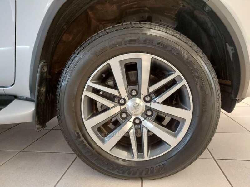 HILUX SW4 2.8 SRX 4X4 7 LUGARES 16V TURBO INTERCOOLER DIESEL 4P AUTOMÁTICO - 2020 - NOVO HAMBURGO