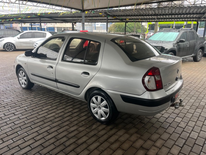 CLIO 1.6 EXPRESSION SEDAN 16V GASOLINA 4P MANUAL - 2005 - CAXIAS DO SUL