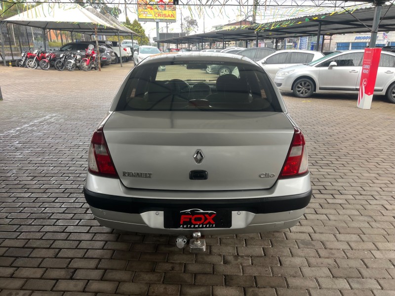 CLIO 1.6 EXPRESSION SEDAN 16V GASOLINA 4P MANUAL - 2005 - CAXIAS DO SUL
