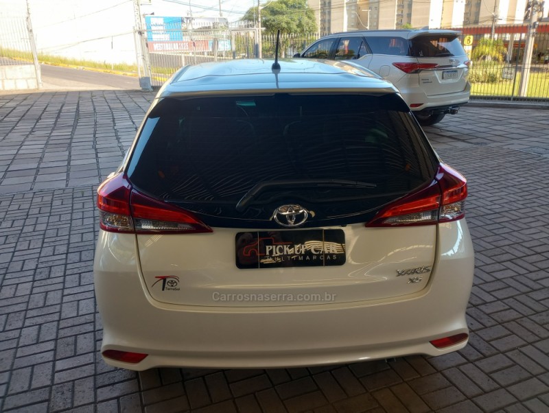 YARIS 1.5 XS 16V FLEX 4P AUTOMÁTICO - 2025 - CAXIAS DO SUL