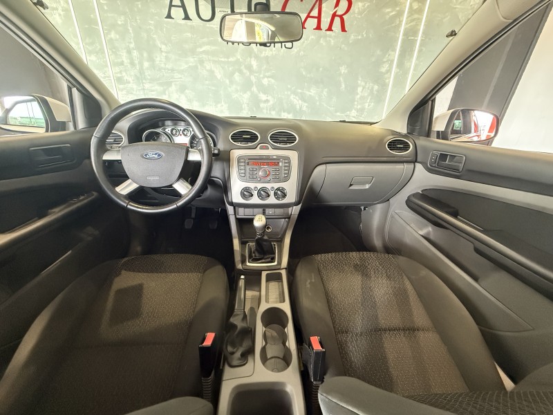 FOCUS 1.6 GL 16V FLEX 4P MANUAL - 2011 - CAXIAS DO SUL