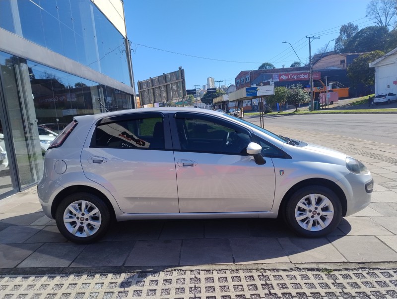 PUNTO 1.4 ATTRACTIVE ITALIA 8V FLEX 4P MANUAL - 2015 - CAXIAS DO SUL