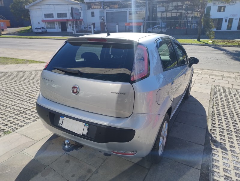 PUNTO 1.4 ATTRACTIVE ITALIA 8V FLEX 4P MANUAL - 2015 - CAXIAS DO SUL