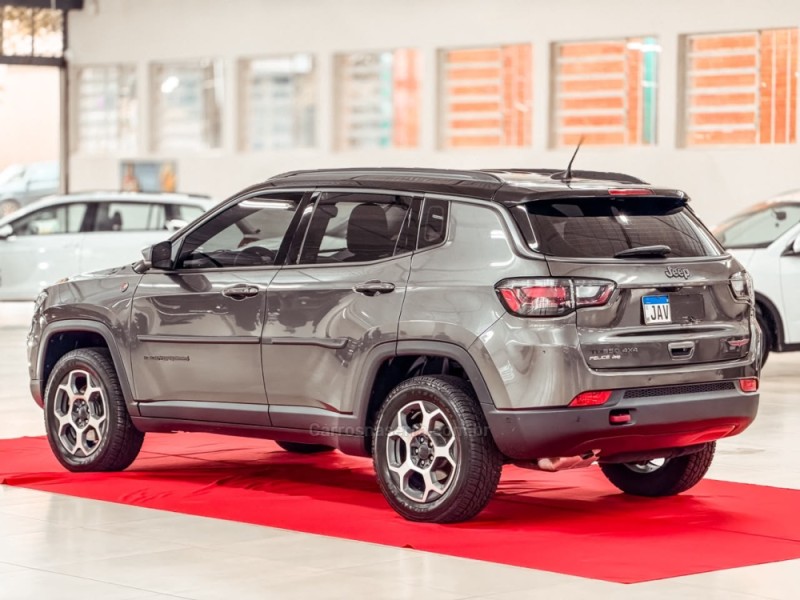COMPASS 2.0 16V DIESEL TRAILHAWK 4X4 AUTOMÁTICO - 2022 - NOVA PRATA