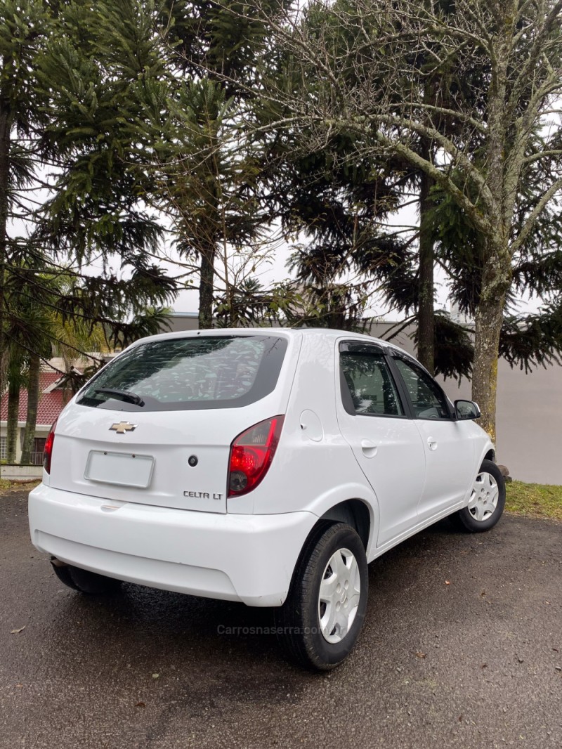 CELTA 1.0 MPFI LT 8V FLEX 4P MANUAL - 2015 - FARROUPILHA