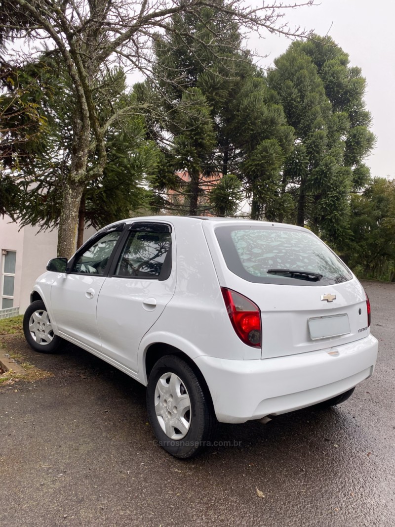 CELTA 1.0 MPFI LT 8V FLEX 4P MANUAL - 2015 - FARROUPILHA
