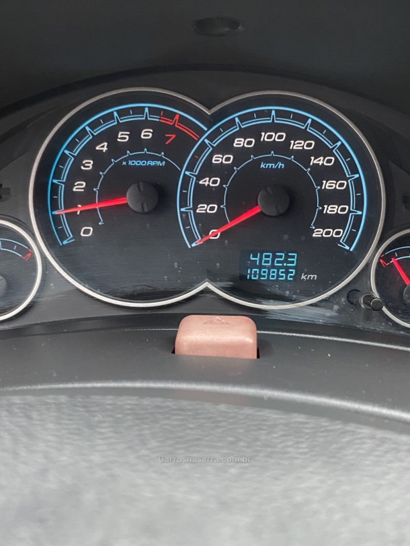 CELTA 1.0 MPFI LT 8V FLEX 4P MANUAL - 2015 - FARROUPILHA