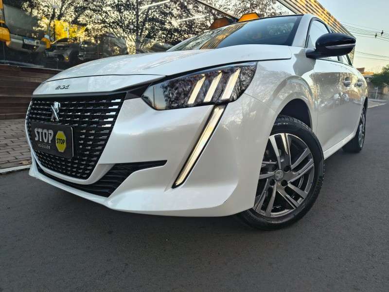 208 1.6 GRIFFE 16V FLEX 4P AUTOMÁTICO - 2023 - DOIS IRMãOS