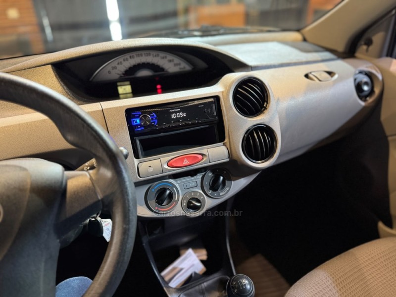 ETIOS 1.3 XS 16V FLEX 4P MANUAL - 2013 - FARROUPILHA