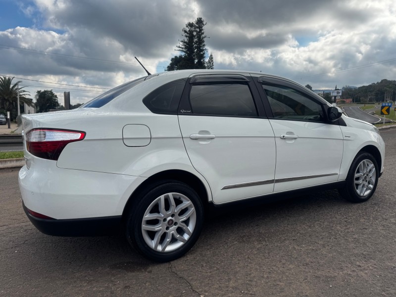 GRAND SIENA 1.6 MPI ESSENCE 16V FLEX 4P AUTOMATIZADO - 2013 - DOIS IRMãOS