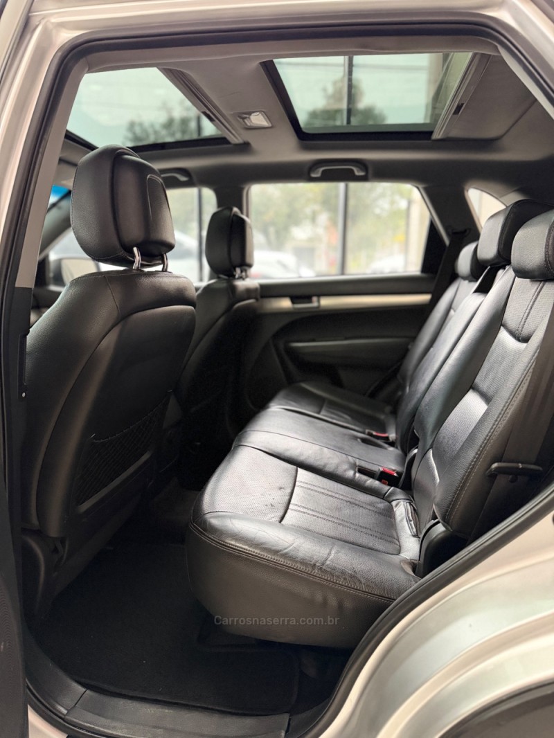 SORENTO EX 3.5 L V6 4X4 AUTOMÁTICO - 2011 - SANTA CRUZ DO SUL